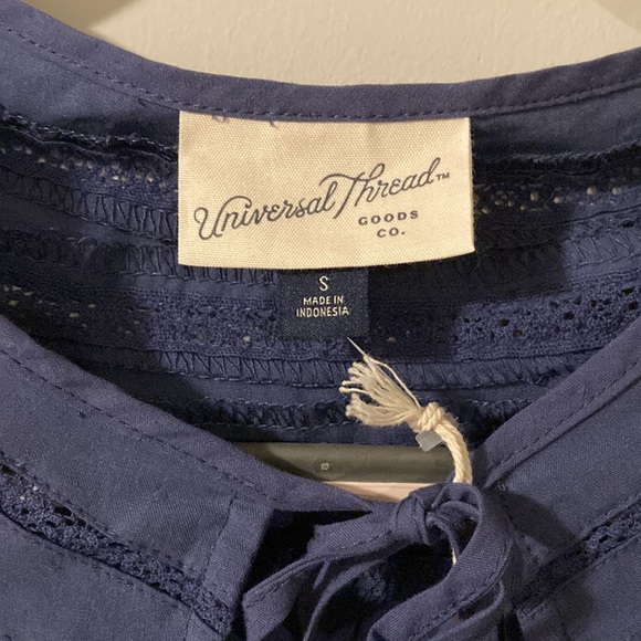 Universal Thread women’s blue long sleeve blouse - Picture 3 of 15